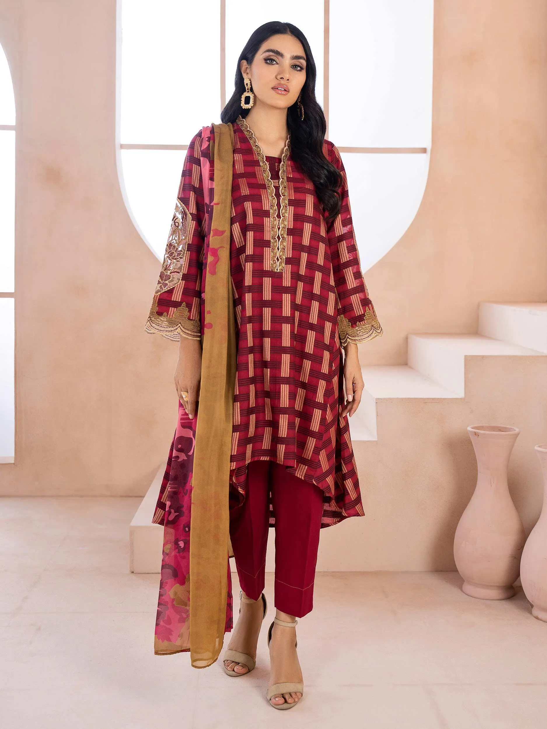 2 Piece Embroidered Jacquard Suit