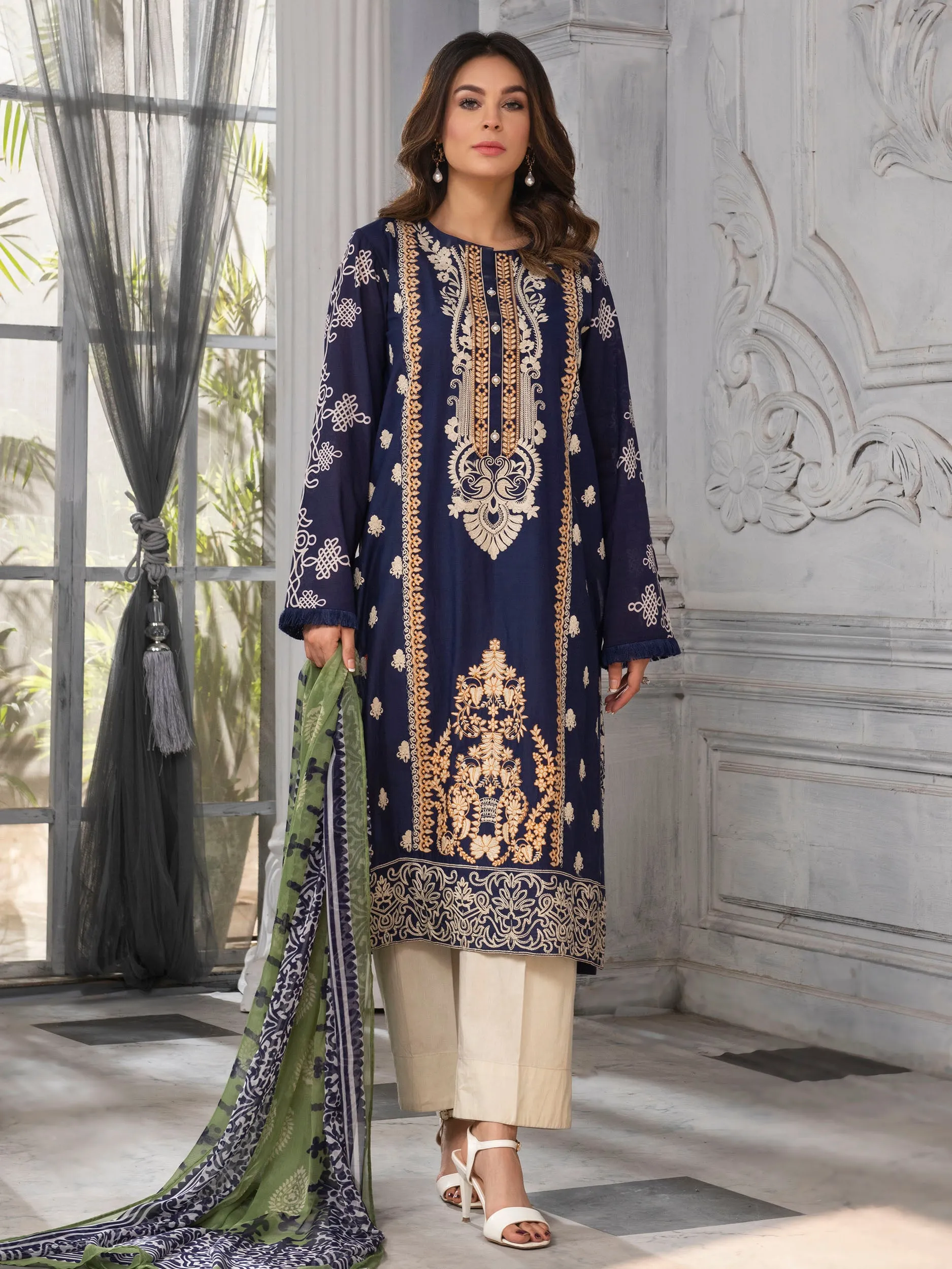 2 Piece Embroidered Lawn Suit