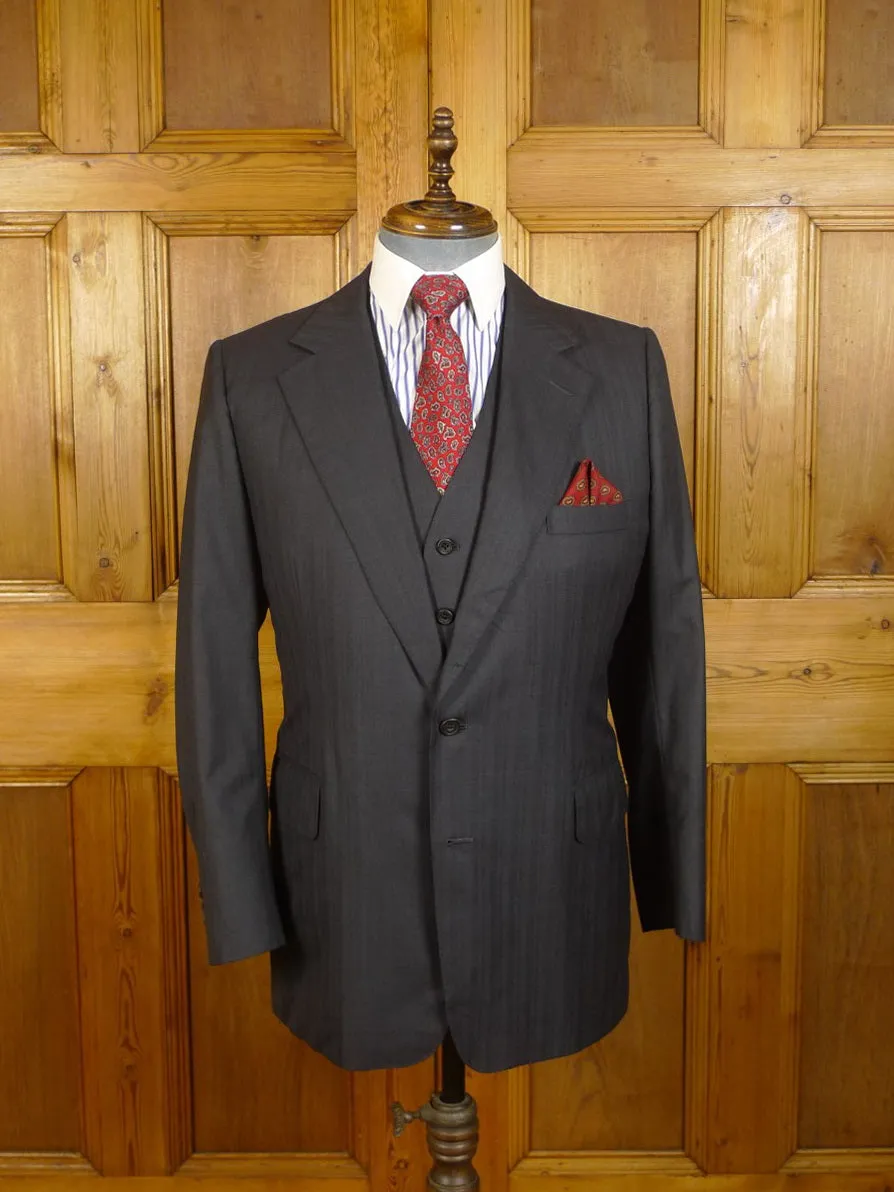 23/0880 immaculate 2014 henry rose savile row bespoke charcoal grey multi-stripe superfine 180s wool 3-piece suit 40-41 short