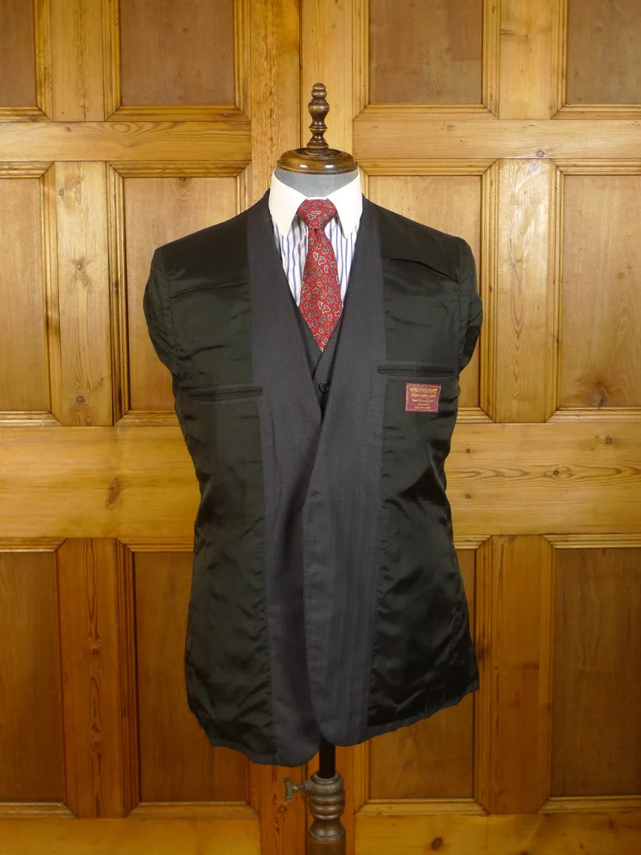 23/0880 immaculate 2014 henry rose savile row bespoke charcoal grey multi-stripe superfine 180s wool 3-piece suit 40-41 short