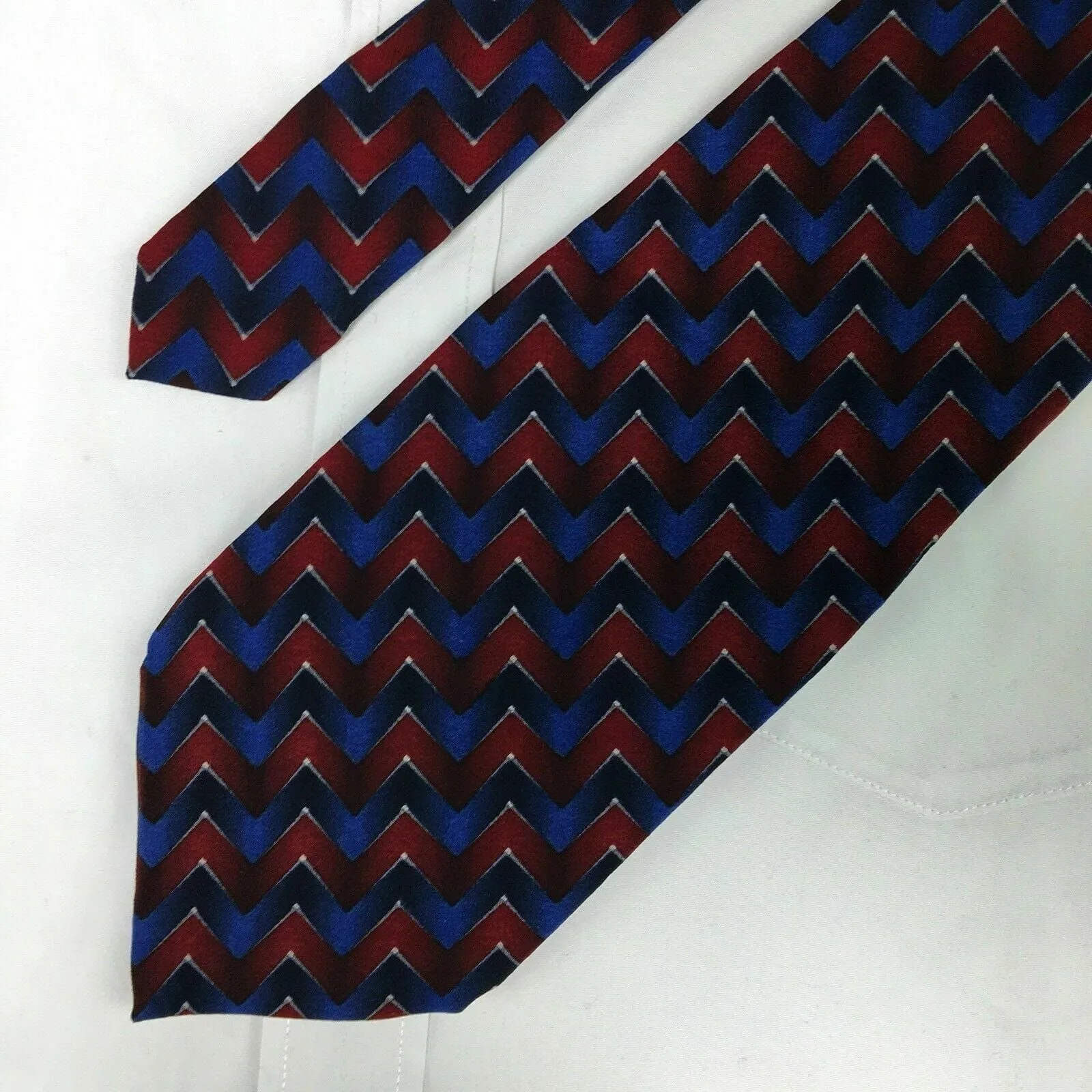 Dancing Bear Grateful Dead Mens Red & Blue Chevron Print 100% Silk Neck Tie 58”