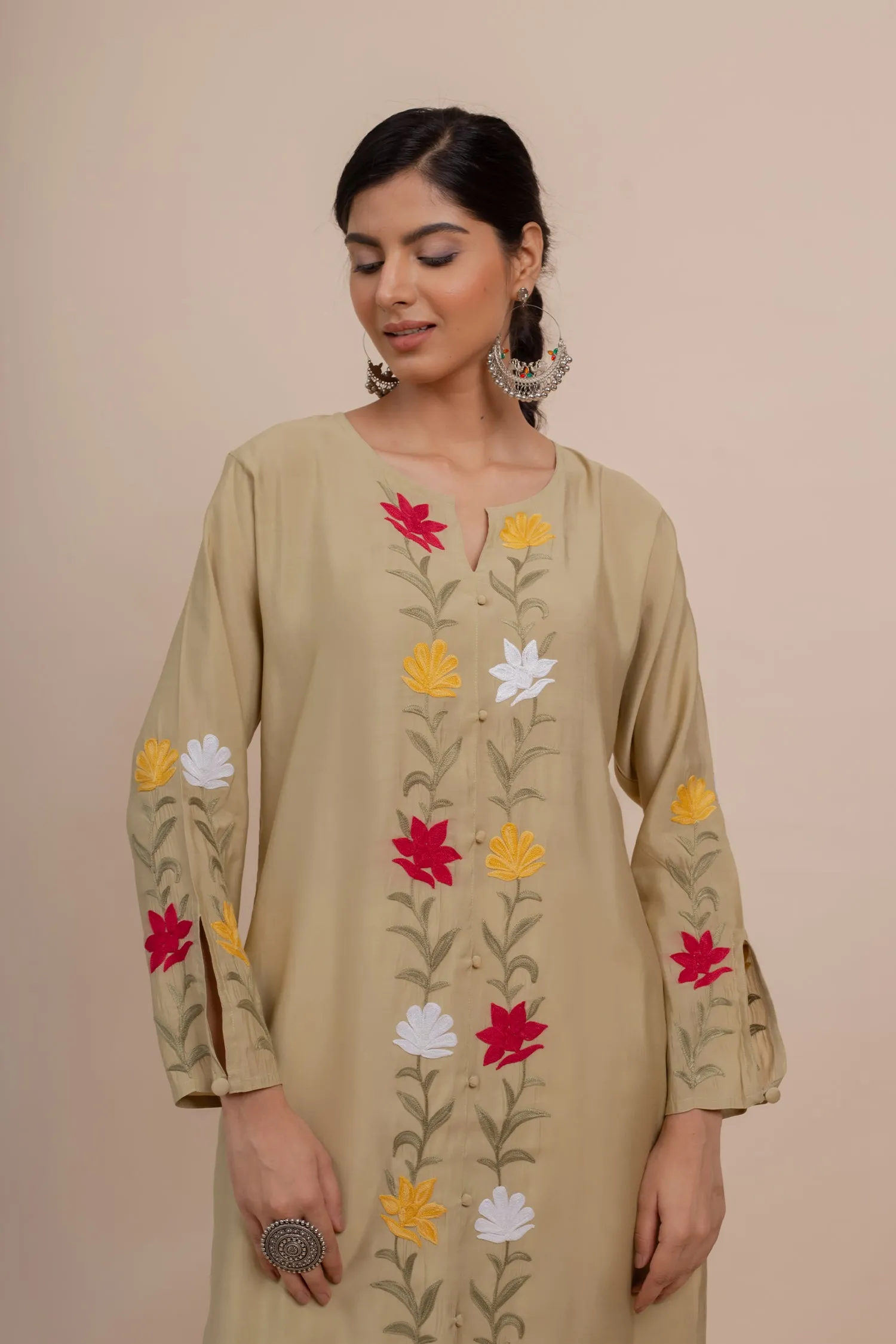 Falak Kashmiri Long Kurta In Beige Muslin With Aari