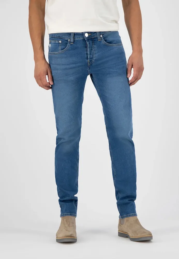 MUD JEANS Dunn low tapered jeans pure blue men